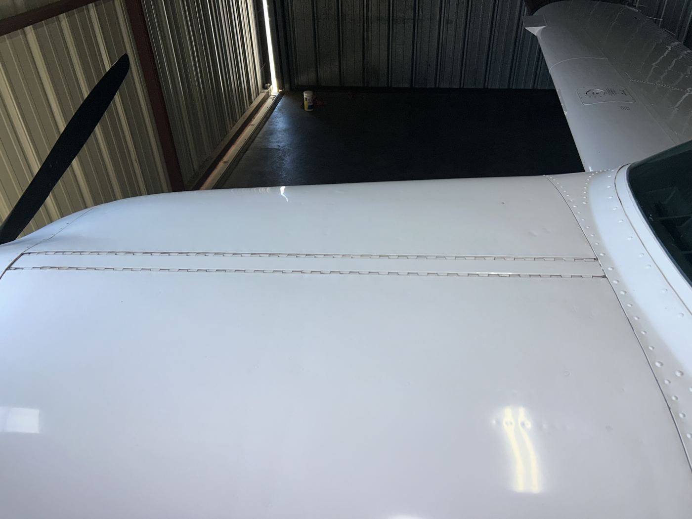 Polished aircraft upper surfaces